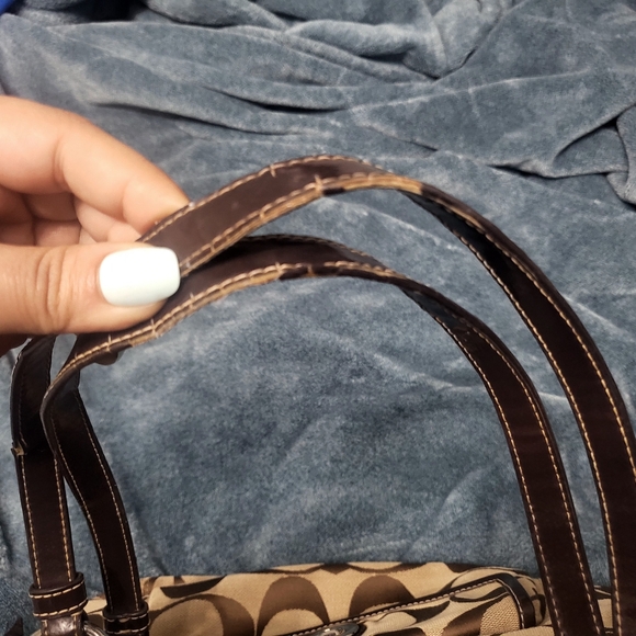 Coach shoulder bag EUC - Picture 4 of 4